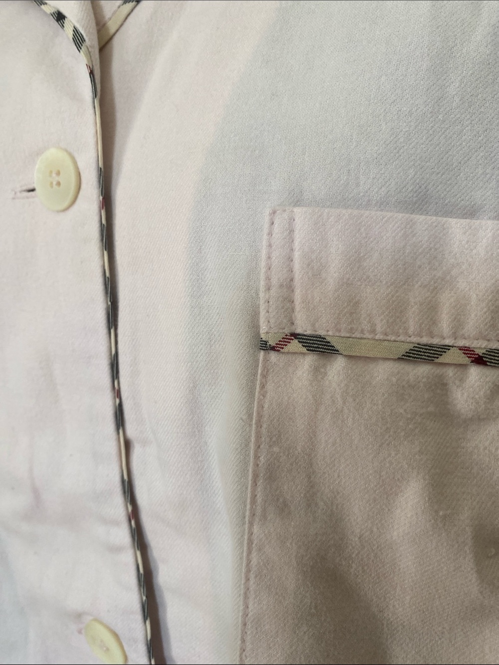 Burberry Pale Pink Button-Front Pajama Top with Signature Check Trim - Picture 2 of 8